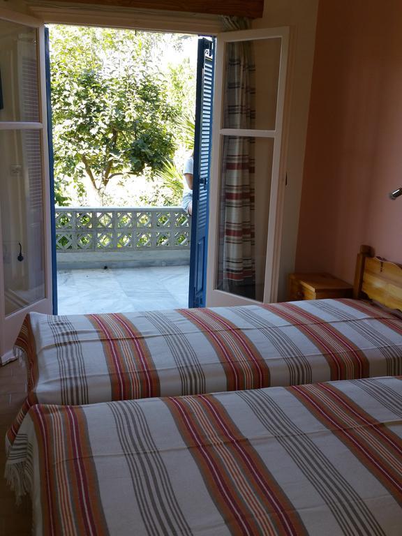 Guesthouse Karidia Skala Eresou Exterior foto
