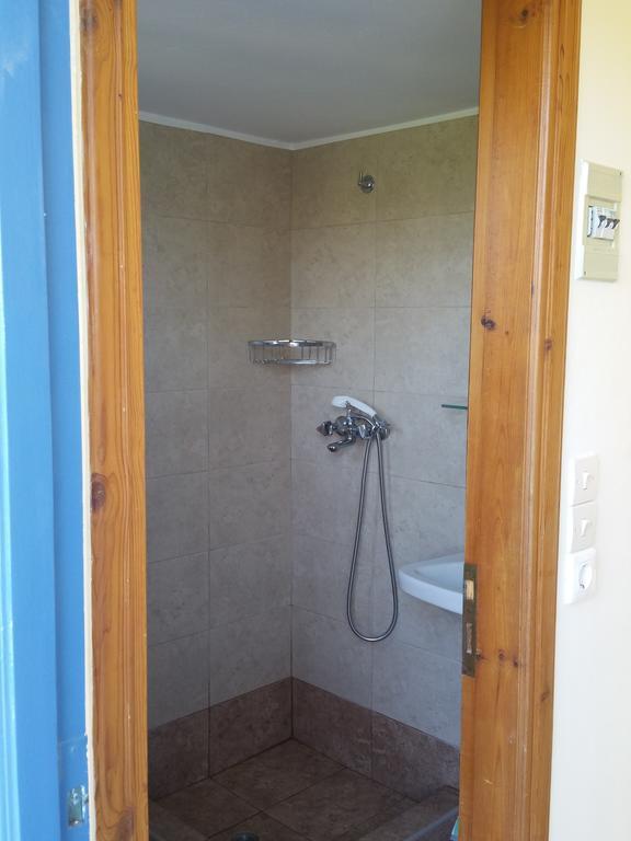 Guesthouse Karidia Skala Eresou Exterior foto